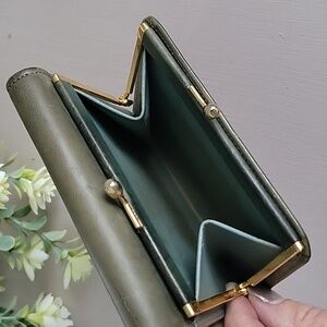Vintage COACH Blue/Green Wallet with Kisslock Coin Purse